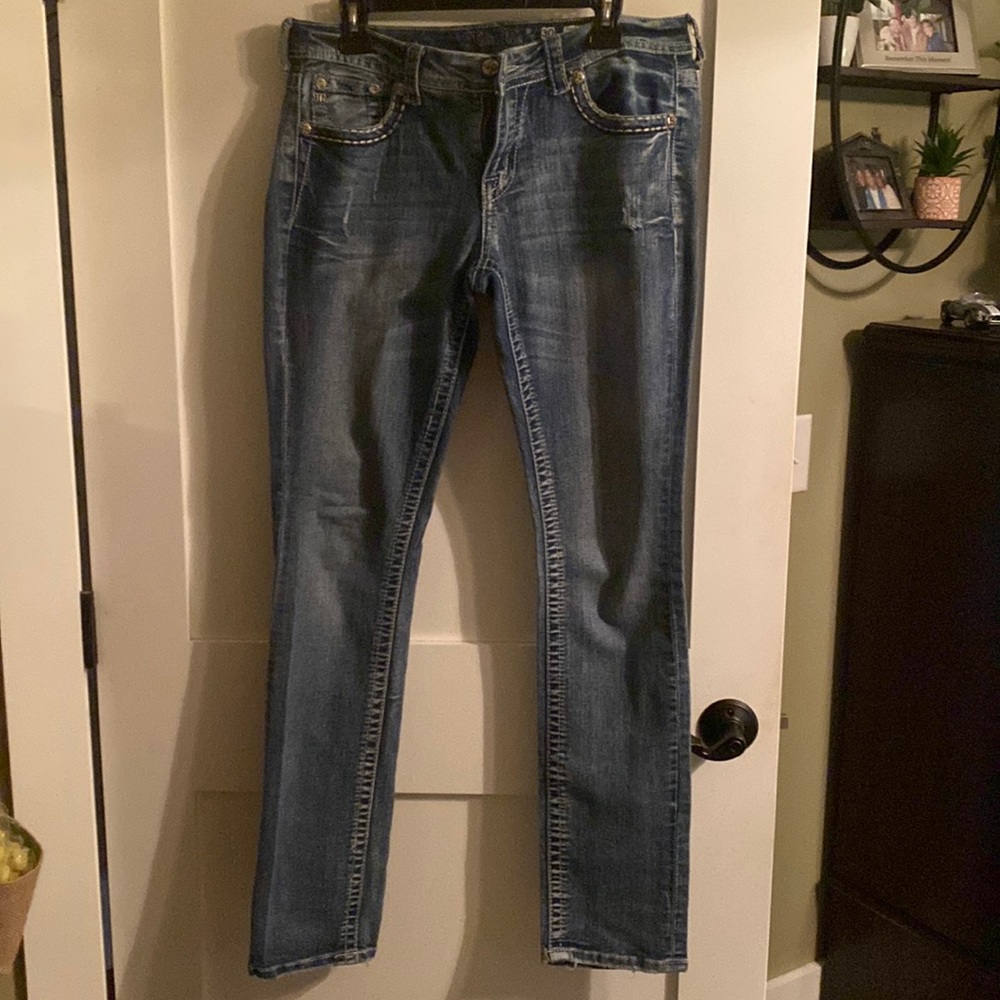 Miss Me Jeans missing button on right back pocket, otherwise in great condition